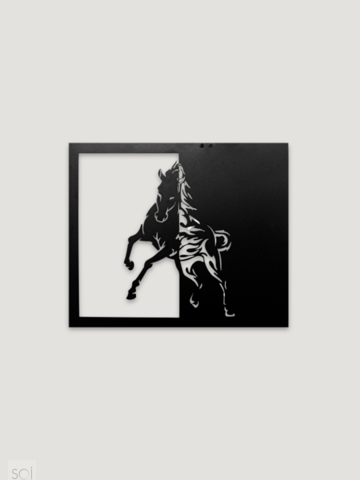 EQUINOX AT SİLÜETİ METAL DUVAR TABLOSU